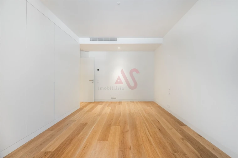 Apartamento T2 para Venda em Aldoar, Foz do Douro e Nevogilde Foto 21