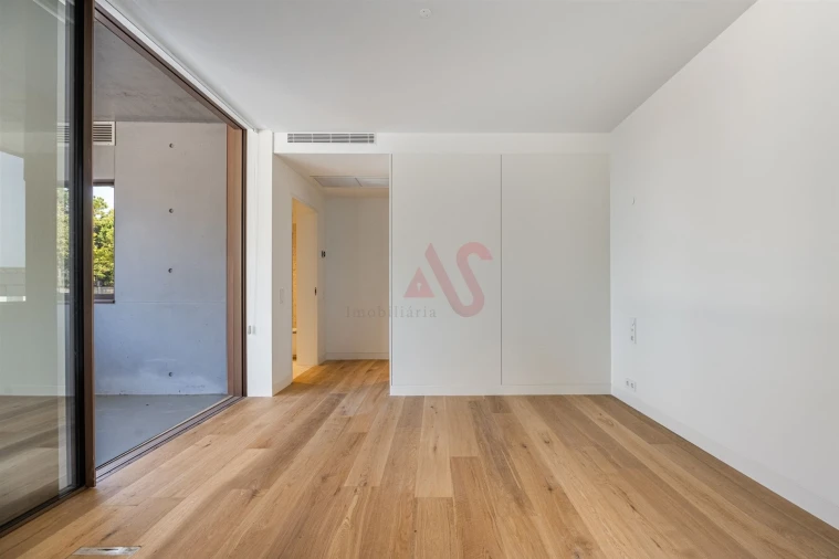 Apartamento T2 para Venda em Aldoar, Foz do Douro e Nevogilde Foto 27