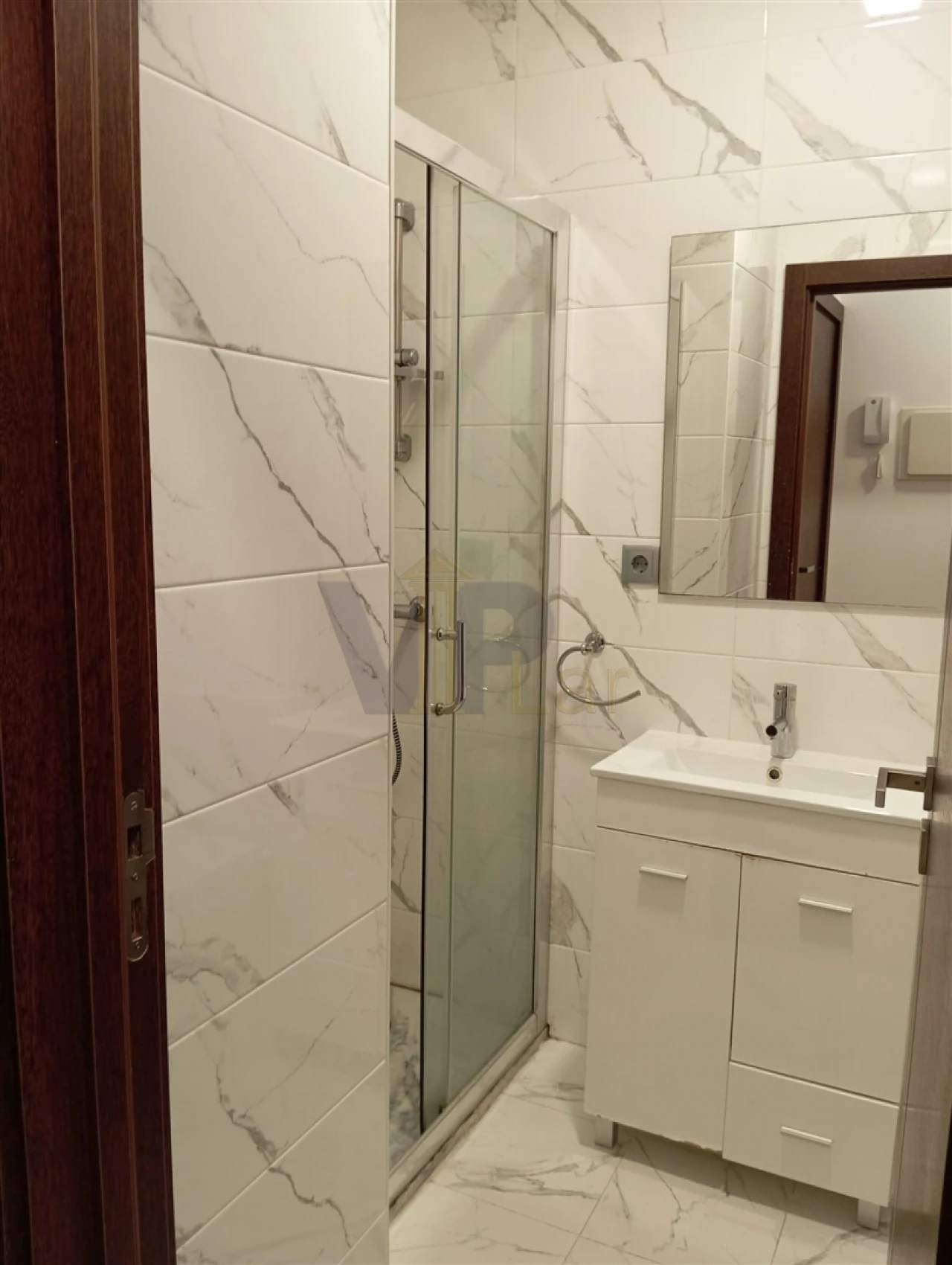 Apartamento T1 para Arrendamento em Paranhos Foto 7