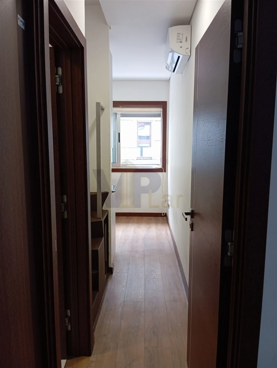 Apartamento T1 para Arrendamento em Paranhos Foto 4