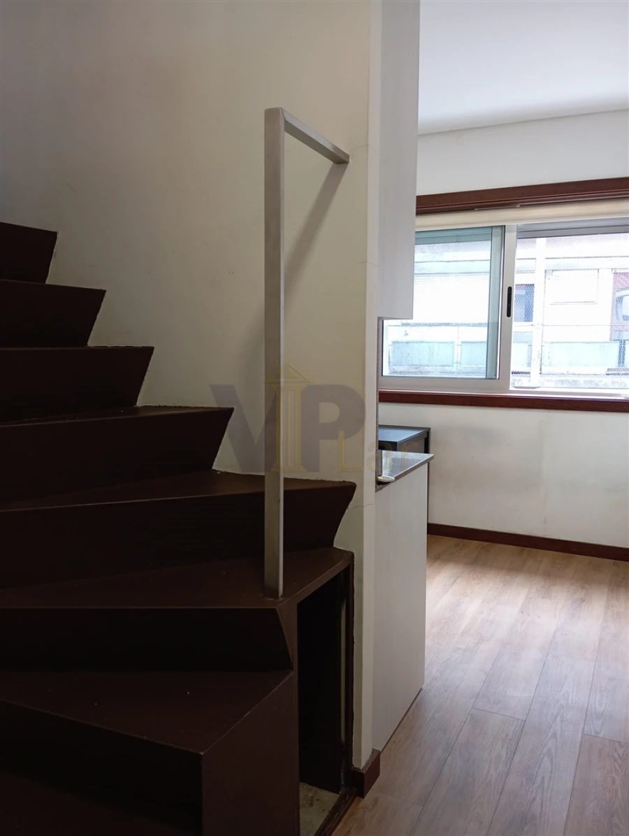 Apartamento T1 para Arrendamento em Paranhos Foto 10