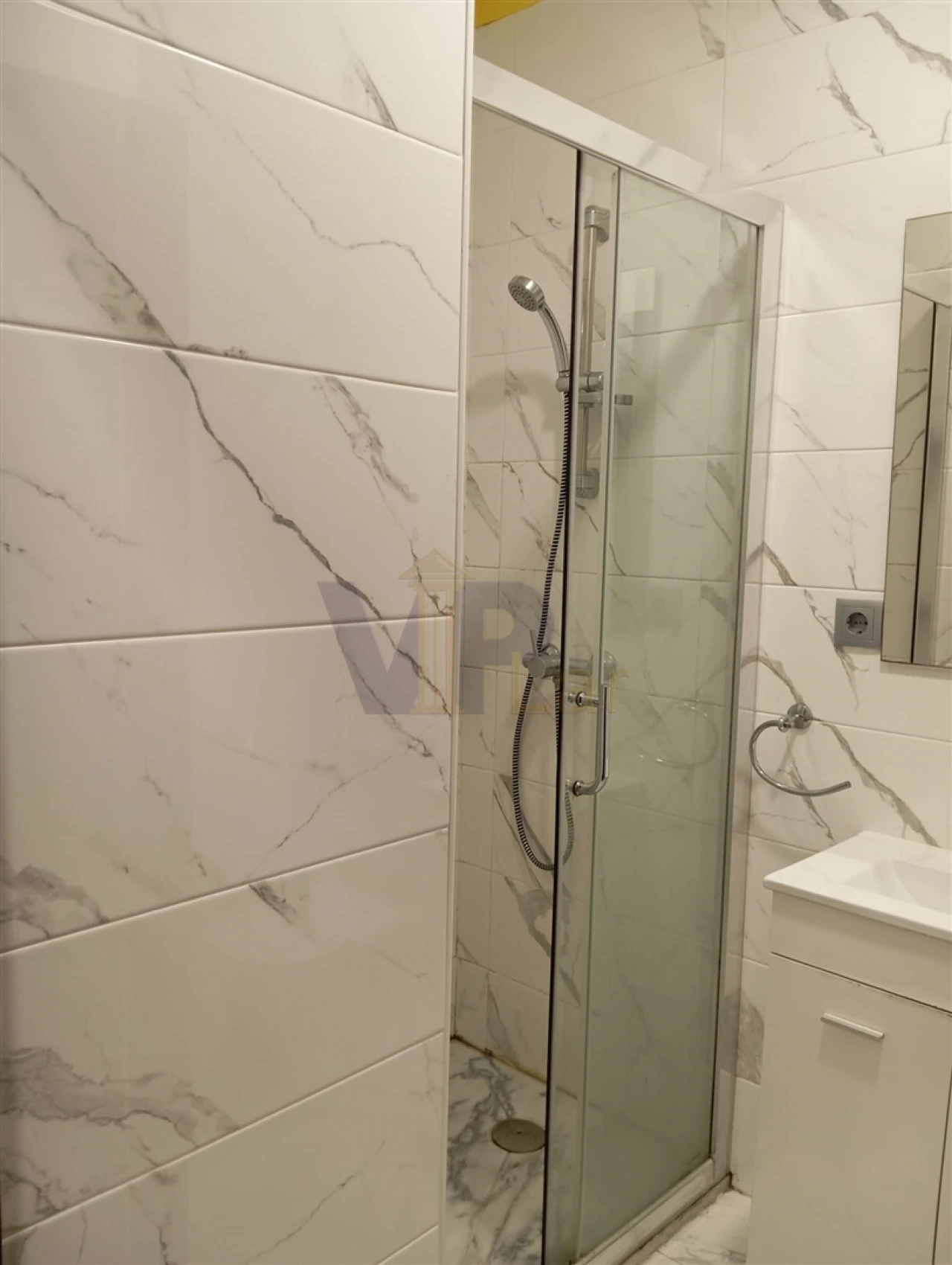 Apartamento T1 para Arrendamento em Paranhos Foto 6