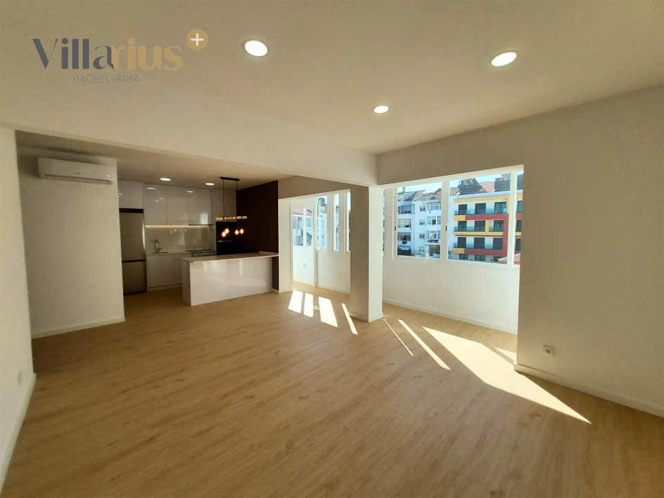 Apartamento T2 para Arrendamento em São João Baptista e Santa Maria dos Olivais Foto 7