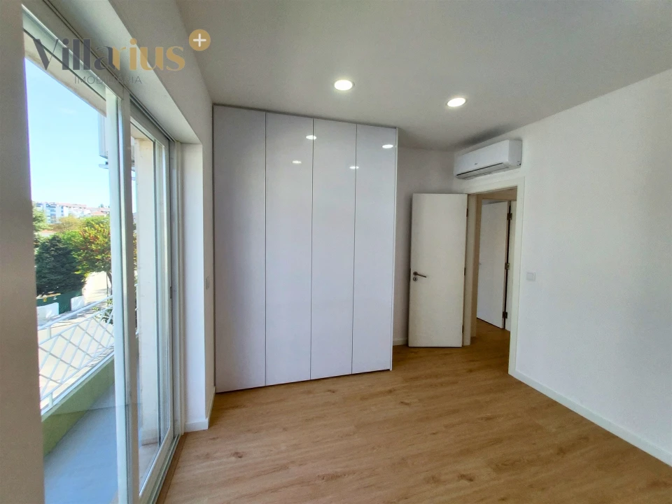 Apartamento T2 para Arrendamento em São João Baptista e Santa Maria dos Olivais Foto 15