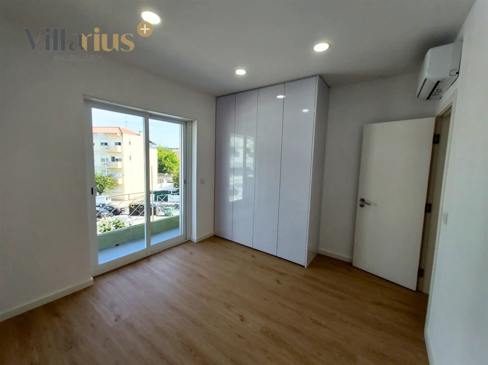 Apartamento T2 para Arrendamento em São João Baptista e Santa Maria dos Olivais Foto 16