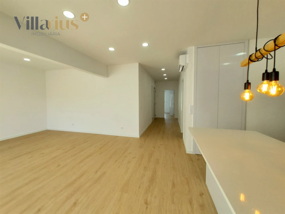 Apartamento T2 para Arrendamento em São João Baptista e Santa Maria dos Olivais Foto 10