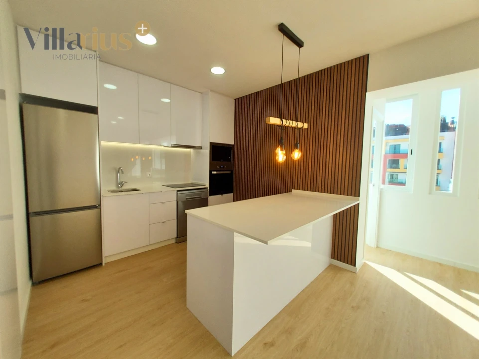 Apartamento T2 para Arrendamento em São João Baptista e Santa Maria dos Olivais Foto 1