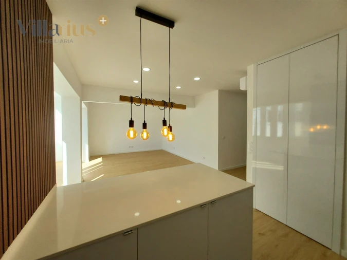 Apartamento T2 para Arrendamento em São João Baptista e Santa Maria dos Olivais Foto 4