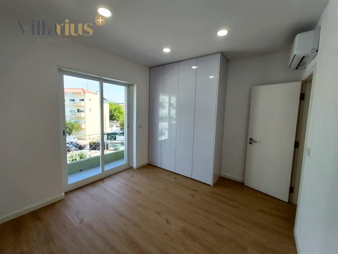 Apartamento T2 para Arrendamento em São João Baptista e Santa Maria dos Olivais Foto 16