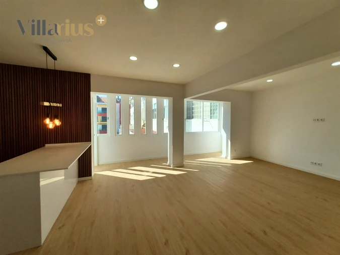 Apartamento T2 para Arrendamento em São João Baptista e Santa Maria dos Olivais Foto 5