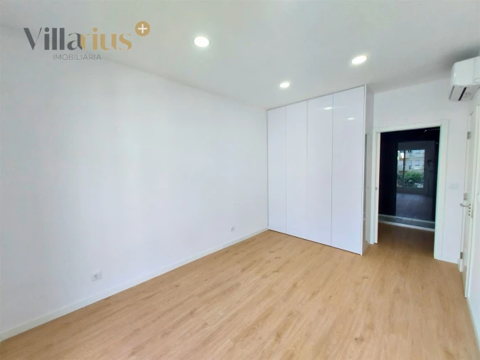 Apartamento T2 para Arrendamento em São João Baptista e Santa Maria dos Olivais Foto 21