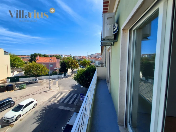 Apartamento T2 para Arrendamento em São João Baptista e Santa Maria dos Olivais Foto 25