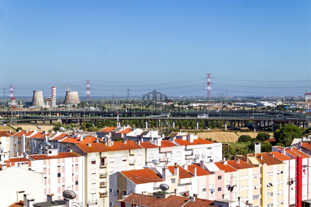 Apartamento T2 para Venda em Carregado e Cadafais Foto 39