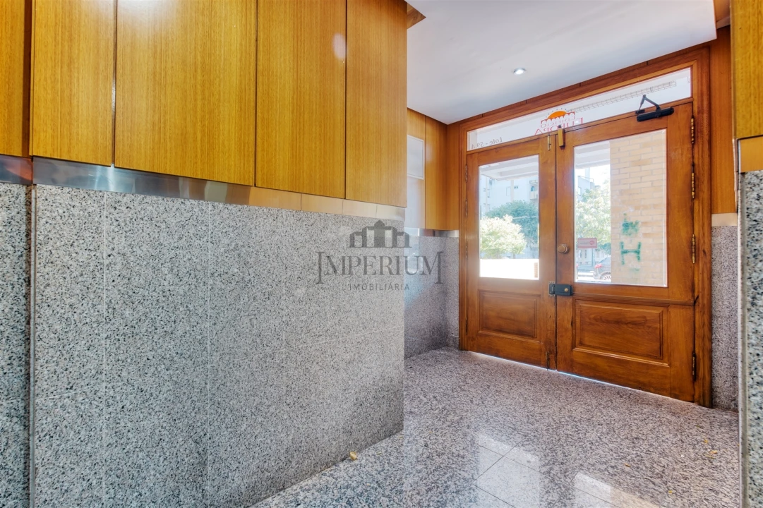 Apartamento T2 para Venda em Carregado e Cadafais Foto 28