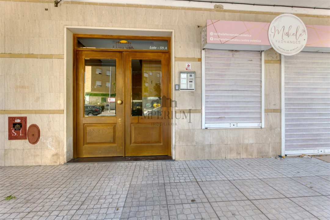 Apartamento T2 para Venda em Carregado e Cadafais Foto 30