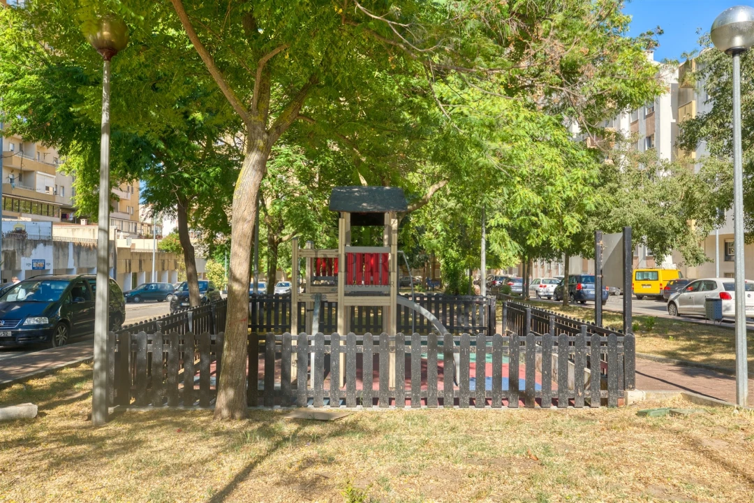 Apartamento T2 para Venda em Carregado e Cadafais Foto 34