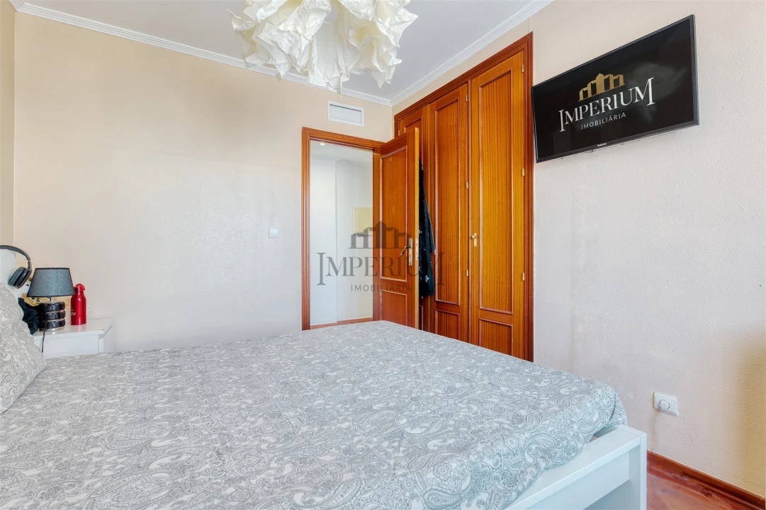 Apartamento T2 para Venda em Carregado e Cadafais Foto 12