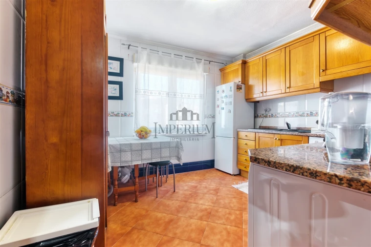 Apartamento T2 para Venda em Carregado e Cadafais Foto 13