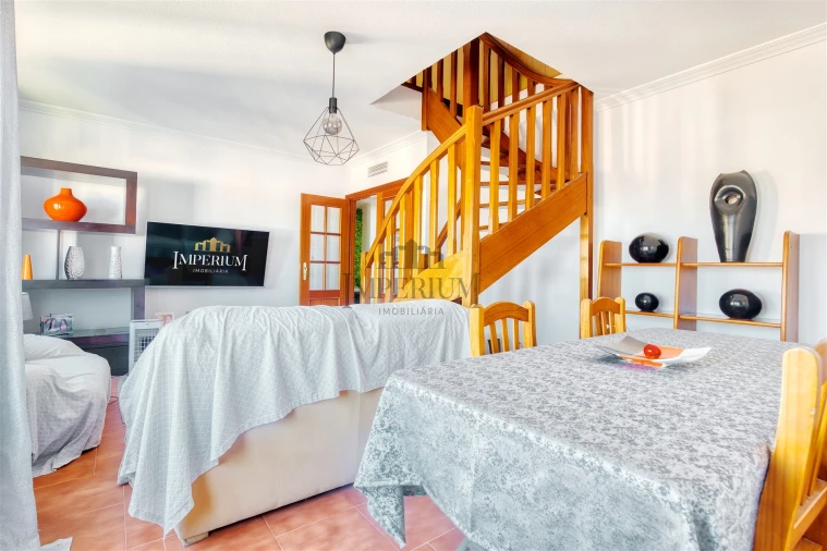 Apartamento T2 para Venda em Carregado e Cadafais Foto 23