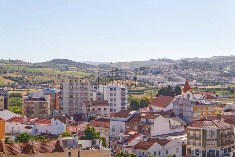 Apartamento T2 para Venda em Carregado e Cadafais Foto 41