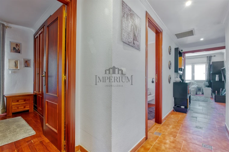 Apartamento T2 para Venda em Carregado e Cadafais Foto 4