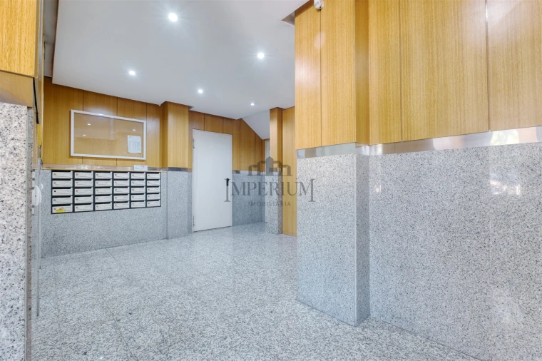 Apartamento T2 para Venda em Carregado e Cadafais Foto 27