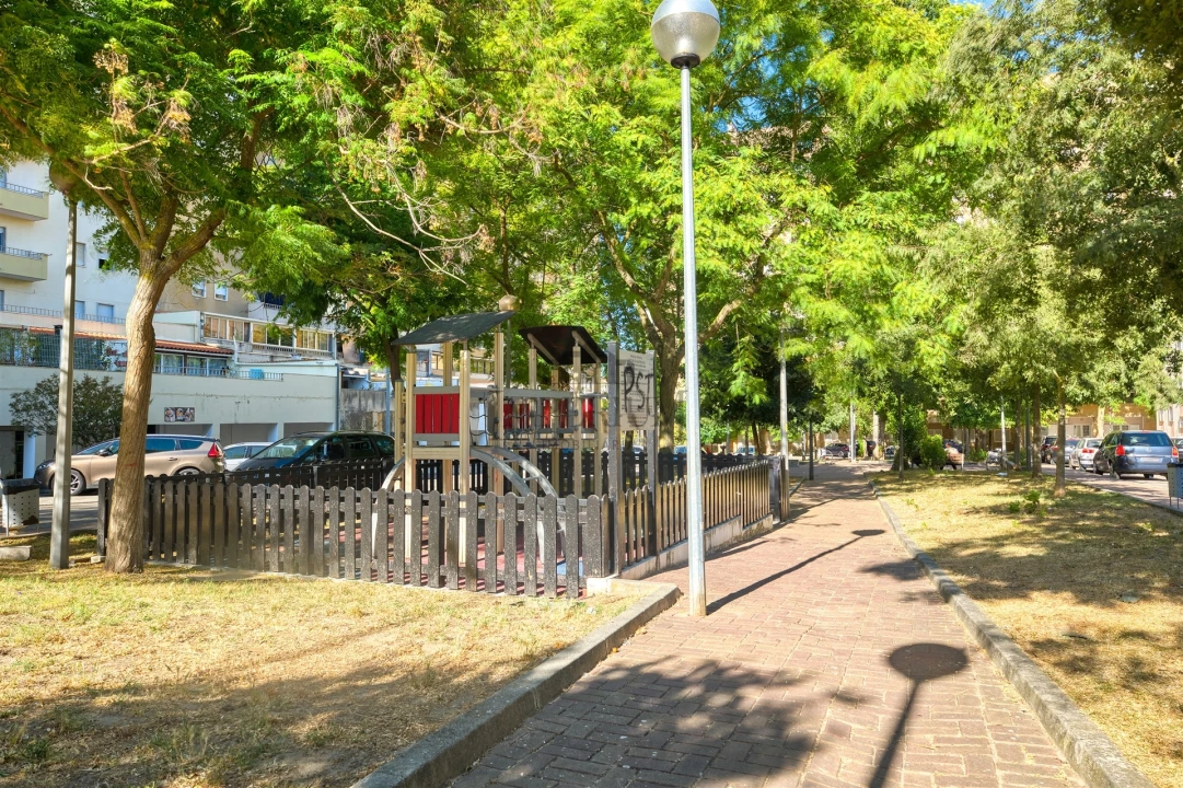 Apartamento T2 para Venda em Carregado e Cadafais Foto 35