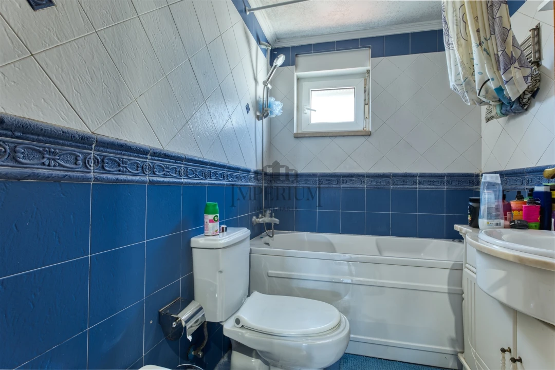 Apartamento T2 para Venda em Carregado e Cadafais Foto 5