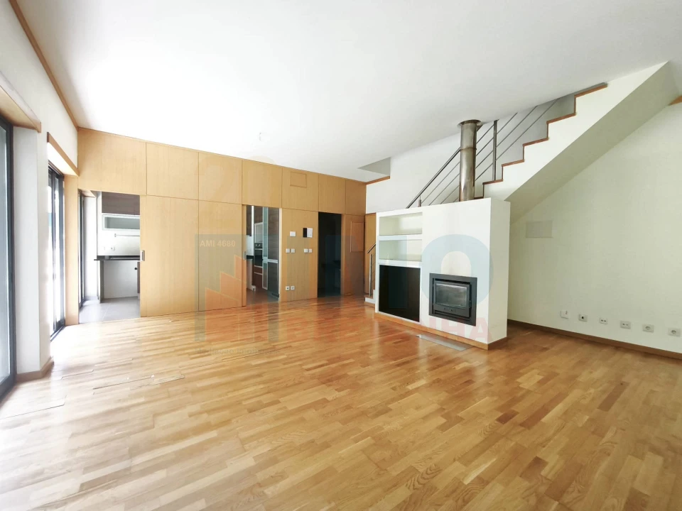 Apartamento T2 para Venda em Lousã e Vilarinho Foto 2