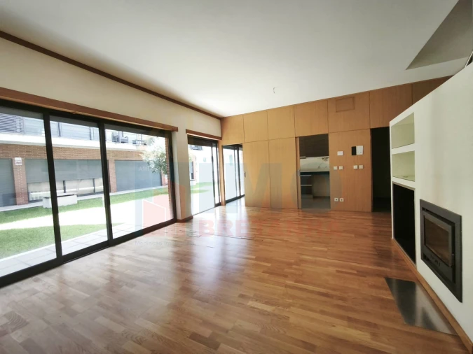 Apartamento T2 para Venda em Lousã e Vilarinho Foto 5