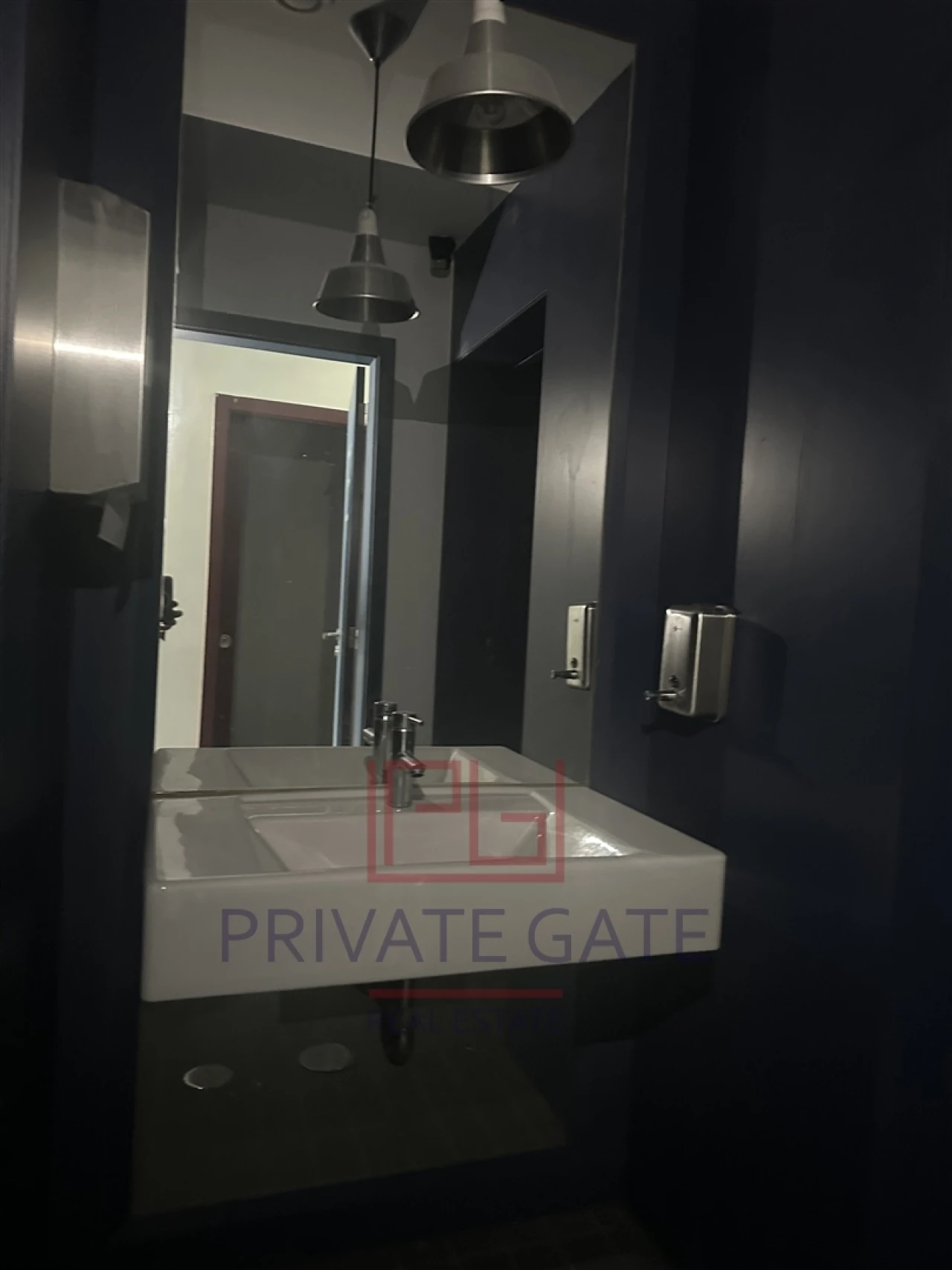 Loja para Arrendamento em Paranhos Foto 12