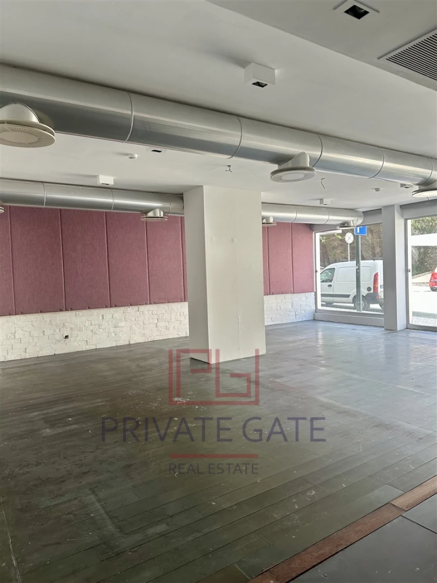 Loja para Arrendamento em Paranhos Foto 5