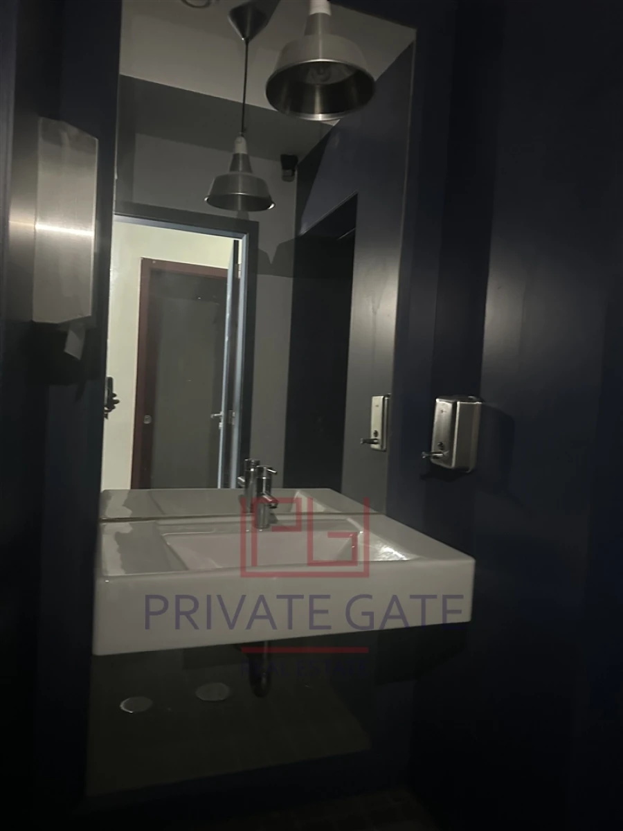 Loja para Arrendamento em Paranhos Foto 12