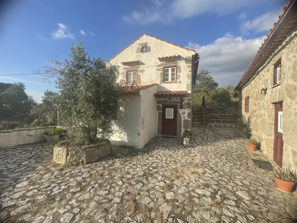 Moradia T3 para Venda em Figueiró da Serra e Freixo da Serra Foto 2