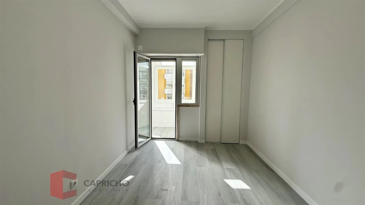 Apartamento T2 para Venda em Oeiras e São Julião da Barra, Paço de Arcos e Caxias Foto 18