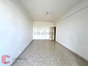Apartamento T2 para Venda em Oeiras e São Julião da Barra, Paço de Arcos e Caxias