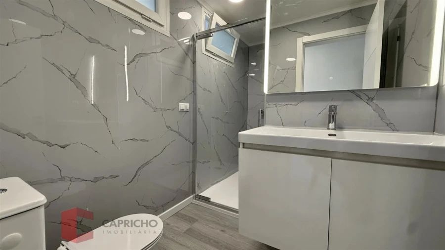 Apartamento T2 para Venda em Oeiras e São Julião da Barra, Paço de Arcos e Caxias Foto 9