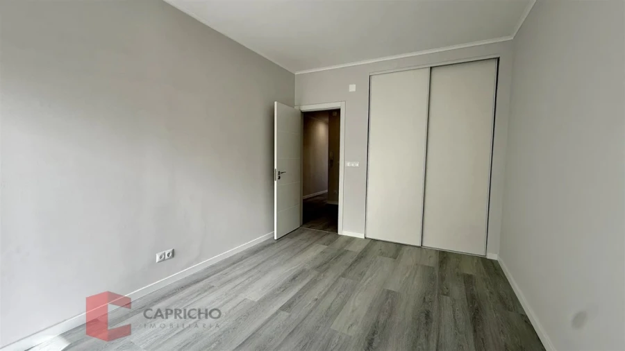 Apartamento T2 para Venda em Oeiras e São Julião da Barra, Paço de Arcos e Caxias Foto 13