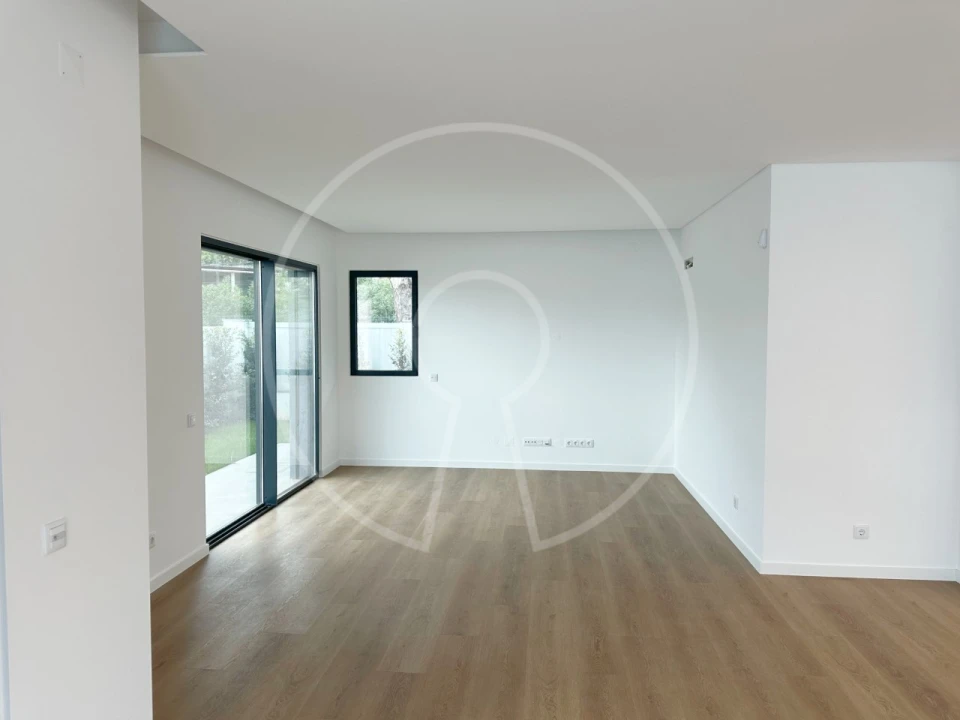 Moradia T4 para Venda em Alcabideche Foto 5