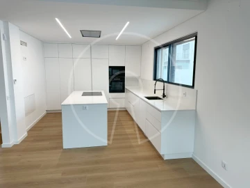 Moradia T4 para Venda em Alcabideche