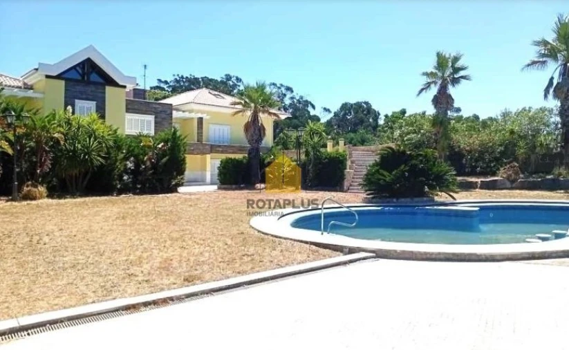 Moradia T6 para Venda em Queluz e Belas Foto 2