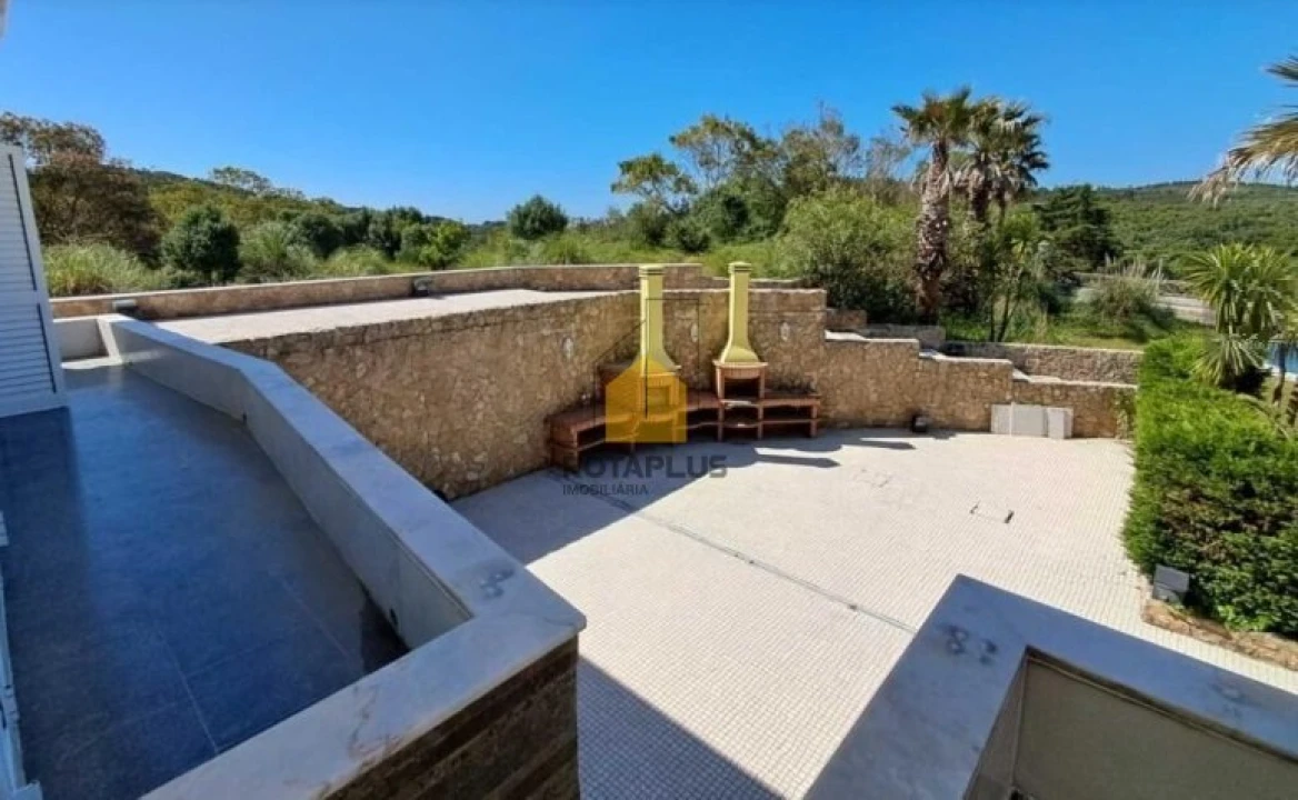 Moradia T6 para Venda em Queluz e Belas Foto 4