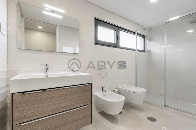 Moradia T3 para Venda em Caires Foto 16