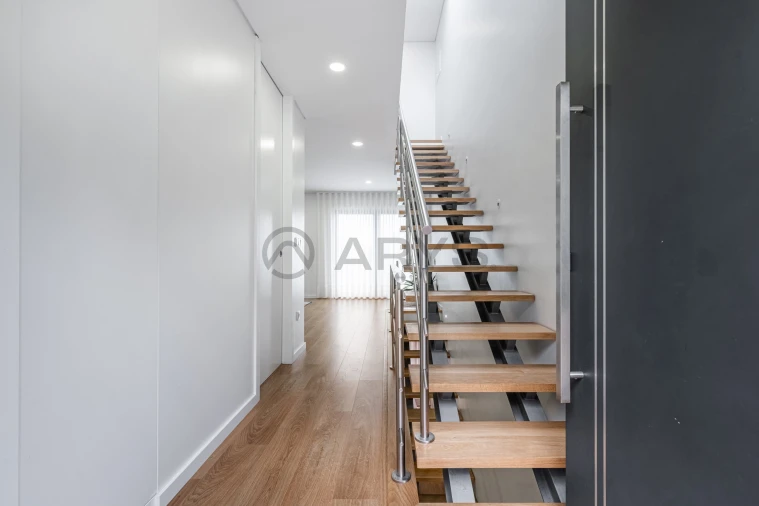 Moradia T3 para Venda em Caires Foto 11