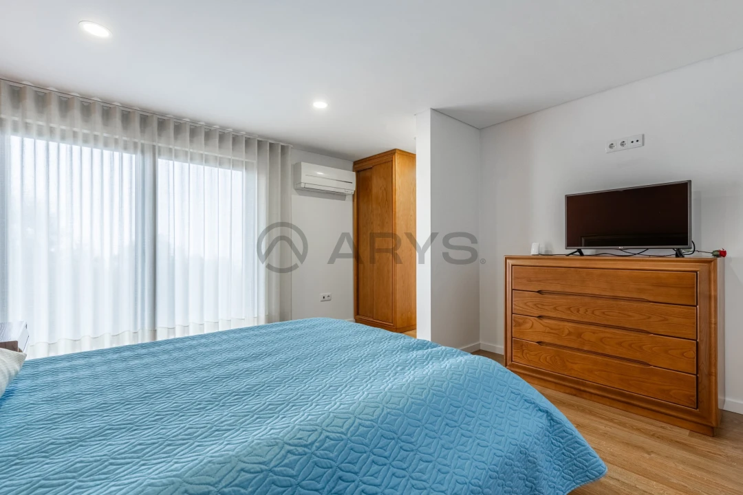 Moradia T3 para Venda em Caires Foto 15