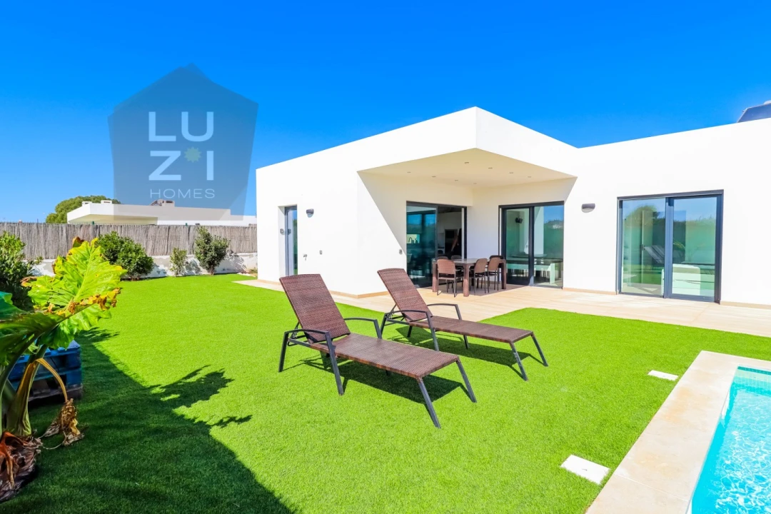 Moradia T3 para Venda em Vila de Sagres Foto 3