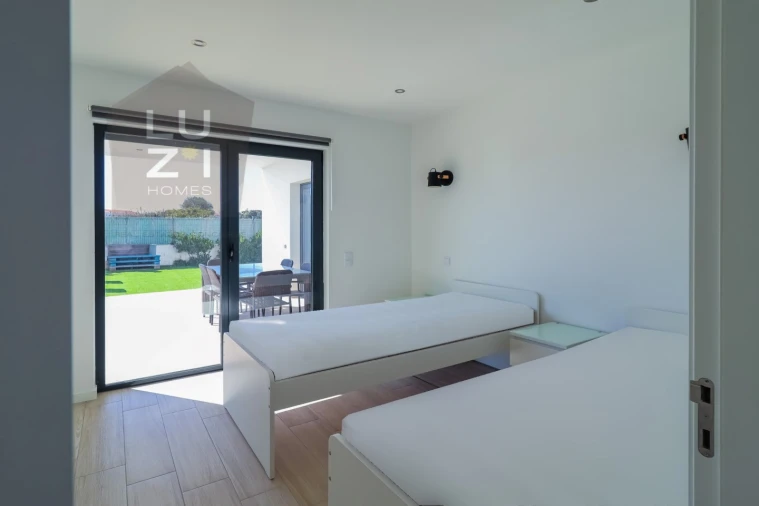 Moradia T3 para Venda em Vila de Sagres Foto 18