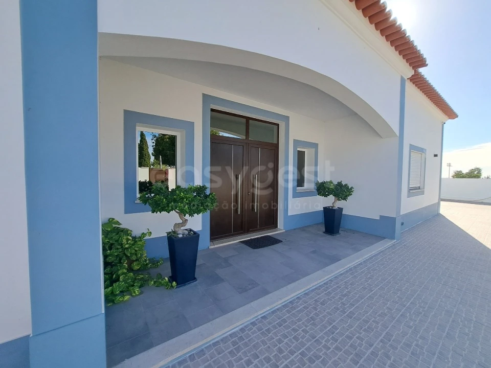 Moradia T4 para Venda em Ferreira do Alentejo e Canhestros Foto 3