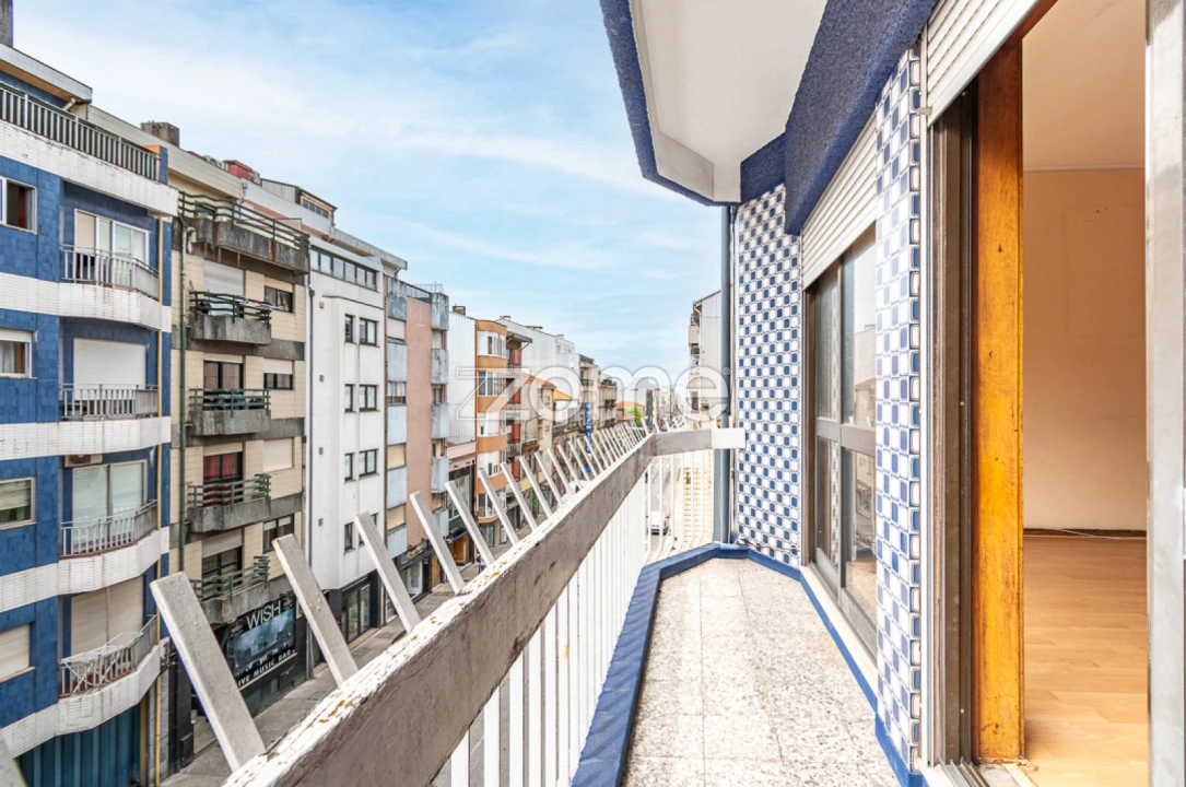 Apartamento T5 para Venda em Cedofeita, Santo Ildefonso, Sé, Miragaia, São Nicolau e Vitória Foto 36