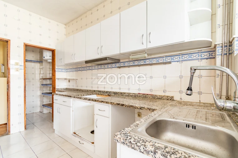 Apartamento T5 para Venda em Cedofeita, Santo Ildefonso, Sé, Miragaia, São Nicolau e Vitória Foto 8